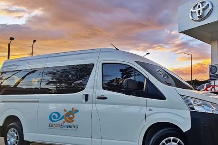 Toyota Hiace 2023